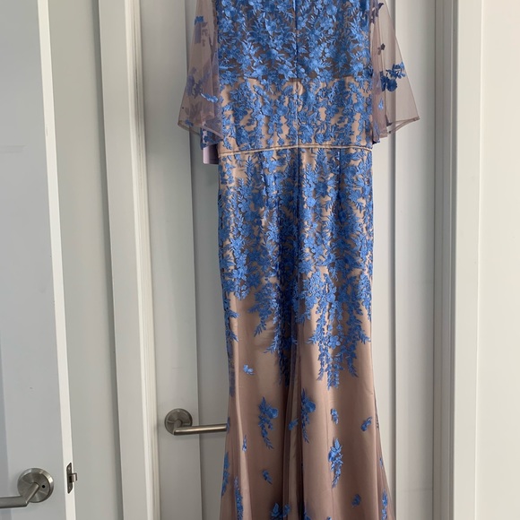 JS Collection Gown - Picture 7 of 9